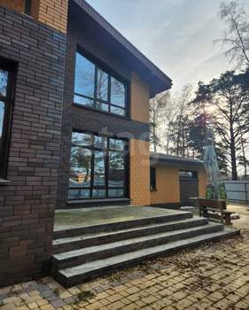 Дом 350м&sup2;, 2-этажный, участок 14 сот.  