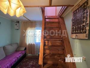 Дом 40м&sup2;, 2-этажный, участок 5 сот.  