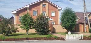 Дом 220м&sup2;, 2-этажный, участок 10 сот.  