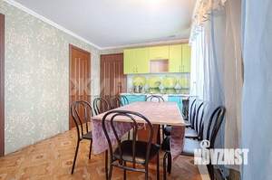 Дом 180м&sup2;, 2-этажный, участок 6 сот.  