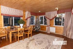 Дом 200м², 3-этажный, участок 40 сот.  