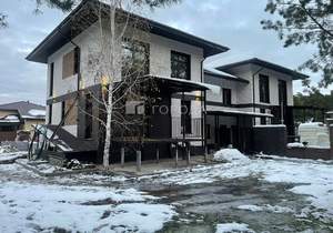 Дом 222м&sup2;, 3-этажный, участок 8 сот.  