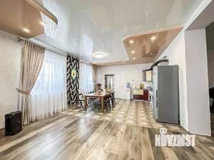 Дом 350м&sup2;, 2-этажный, участок 10 сот.  