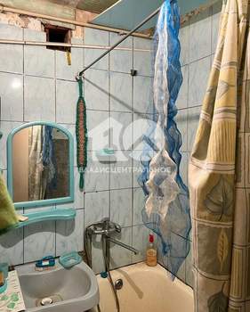 4-к квартира, вторичка, 63м2, 5/5 этаж