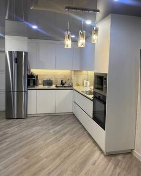 2-к квартира, вторичка, 75м2, 7/9 этаж