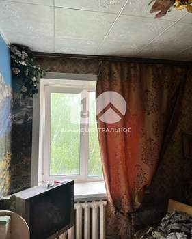 4-к квартира, вторичка, 63м2, 5/5 этаж